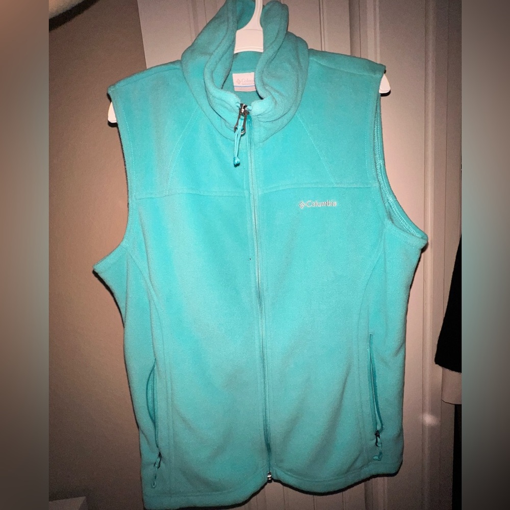 Women’s zip up vest